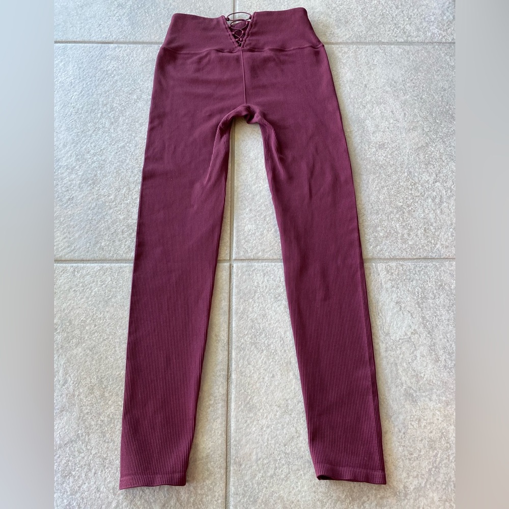 High-Waisted Seamless Rib Legging